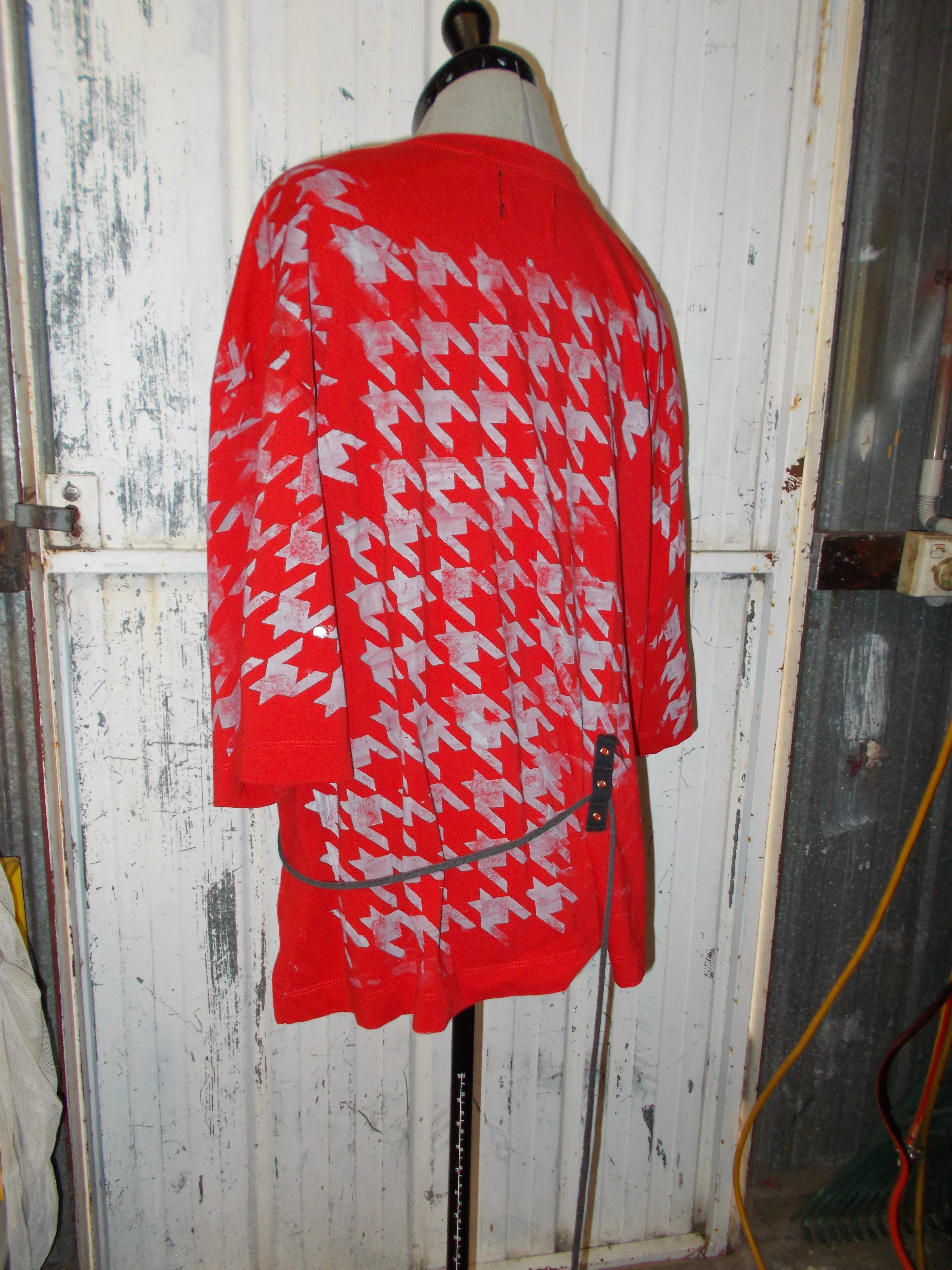 Love! Tee : Red