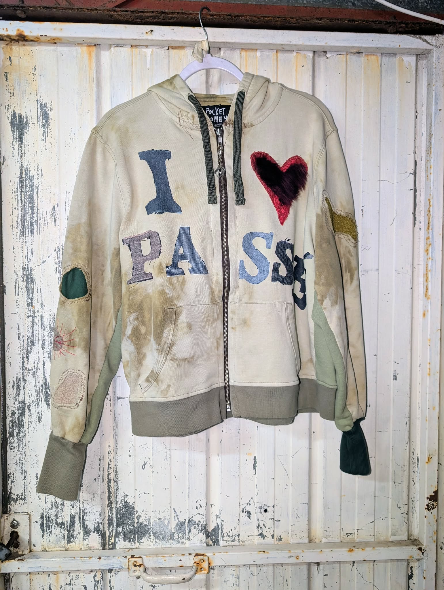 I <3 Passé, Hoodie: Light Khaki