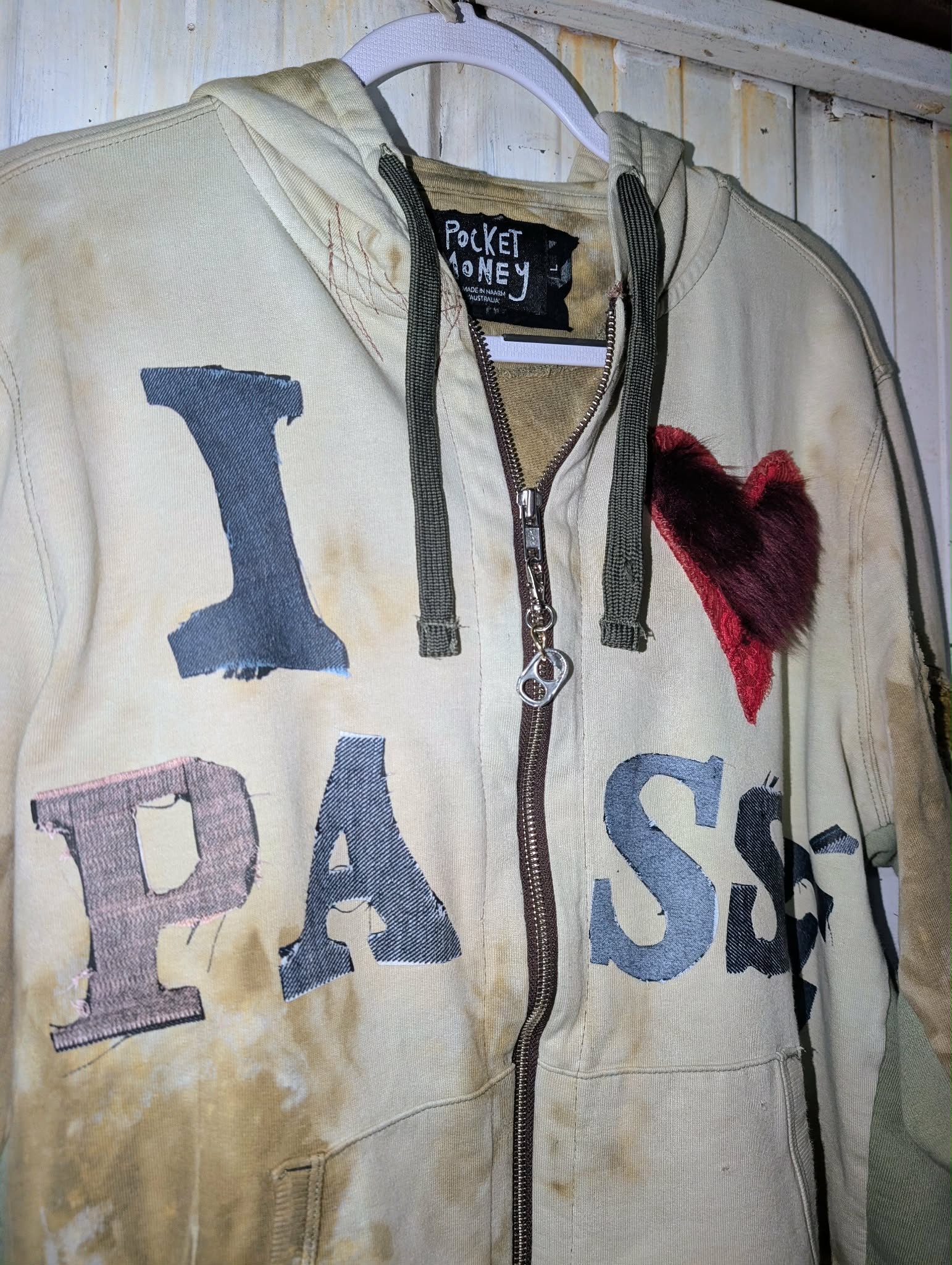I <3 Passé, Hoodie: Light Khaki