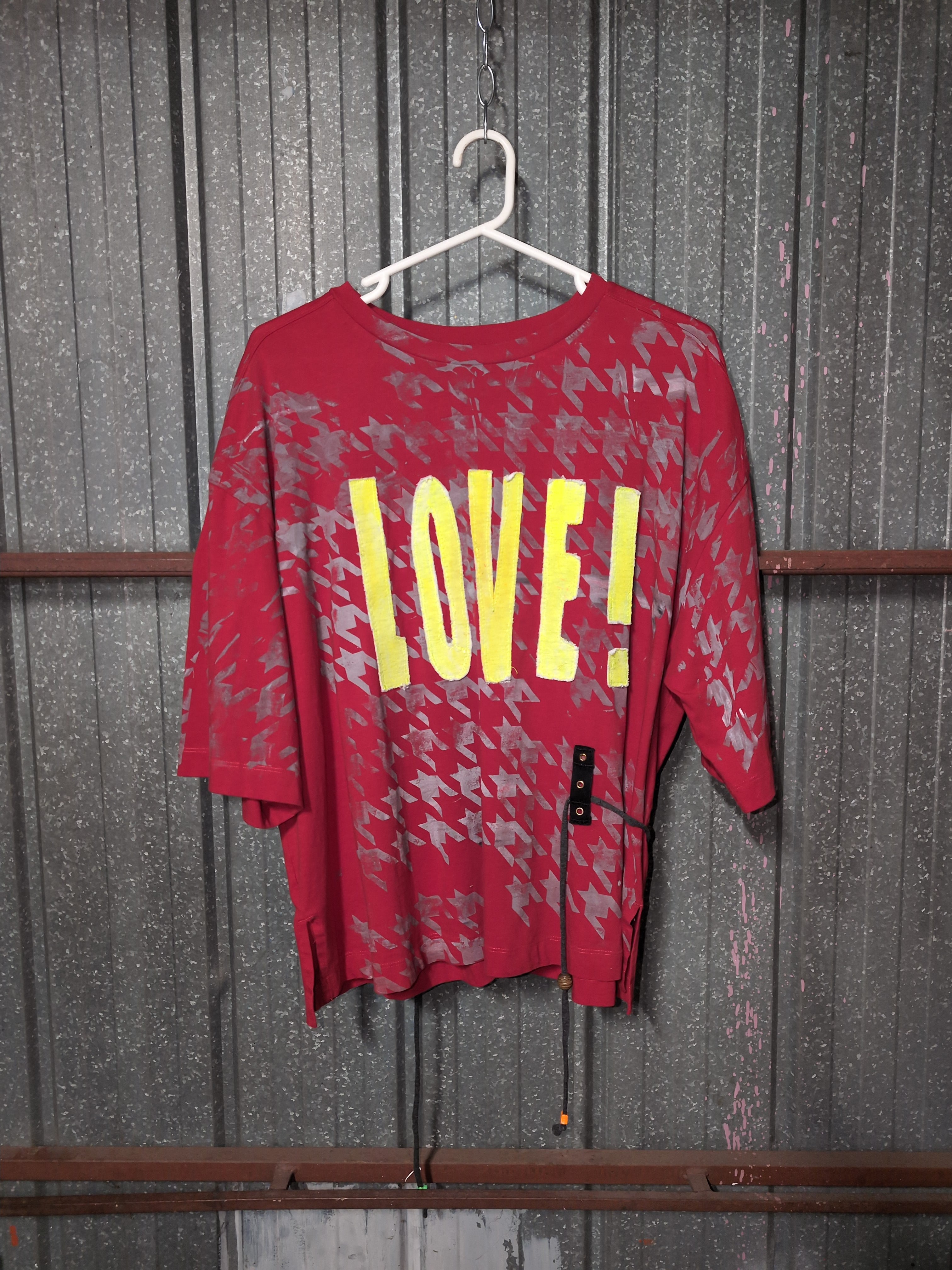 Love! Tee : Red